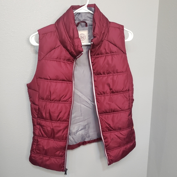 SO maroon vest - Picture 4 of 4